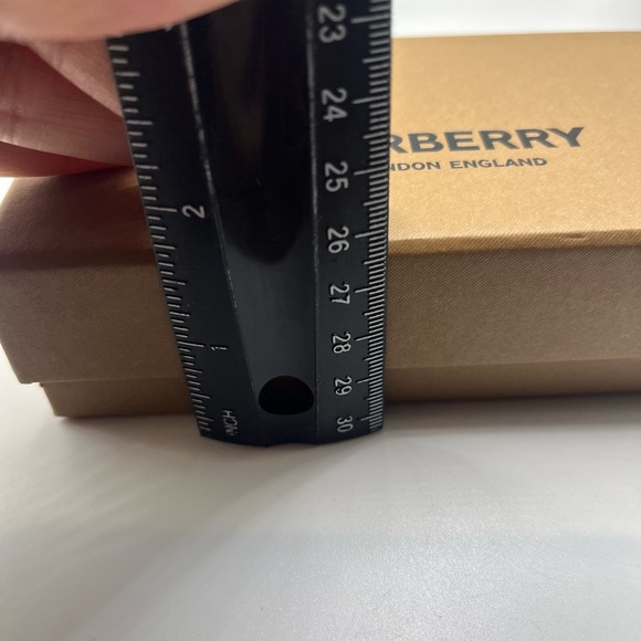 Burberry Brown Box. Small - Picture 3 of 3
